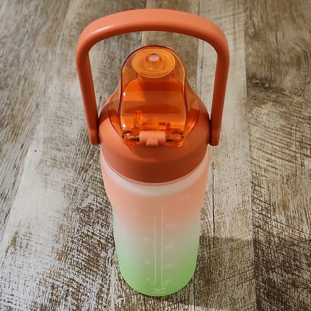 Gradient Water Bottle with Motivational Time Markers